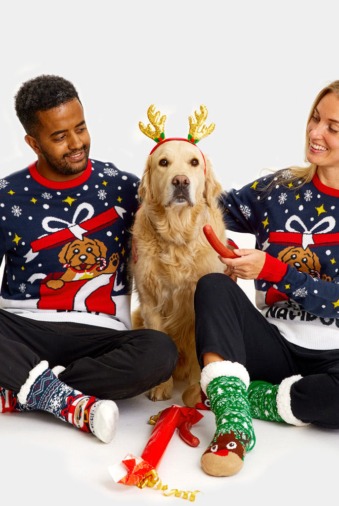 Suéter de Navidad para Hombre Feliz Navidog pareja con perro