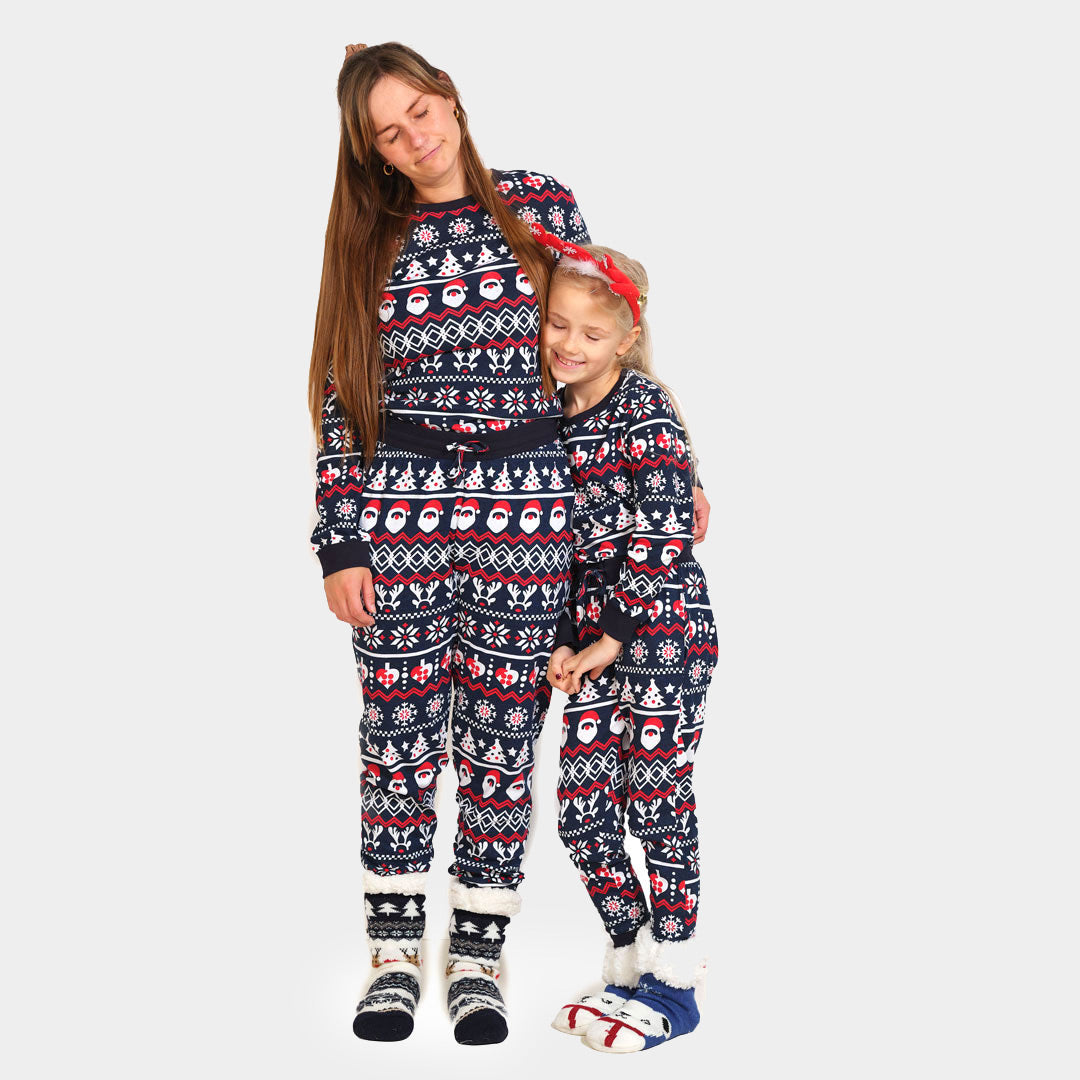 Pijama Navideña para Niños con Papá Noel, Árboles y Corazones Mujer