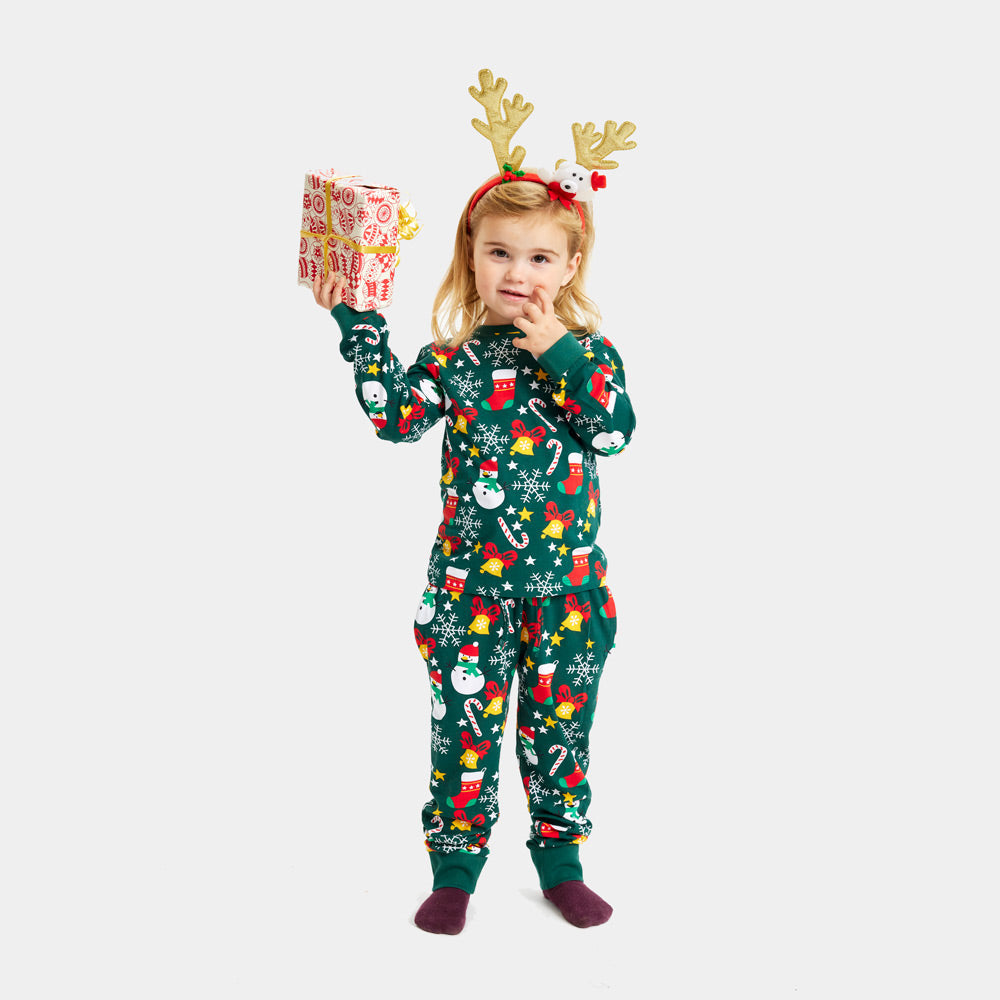 Pijama Navideña para Familia Niña Verde con Motivos Navideños 