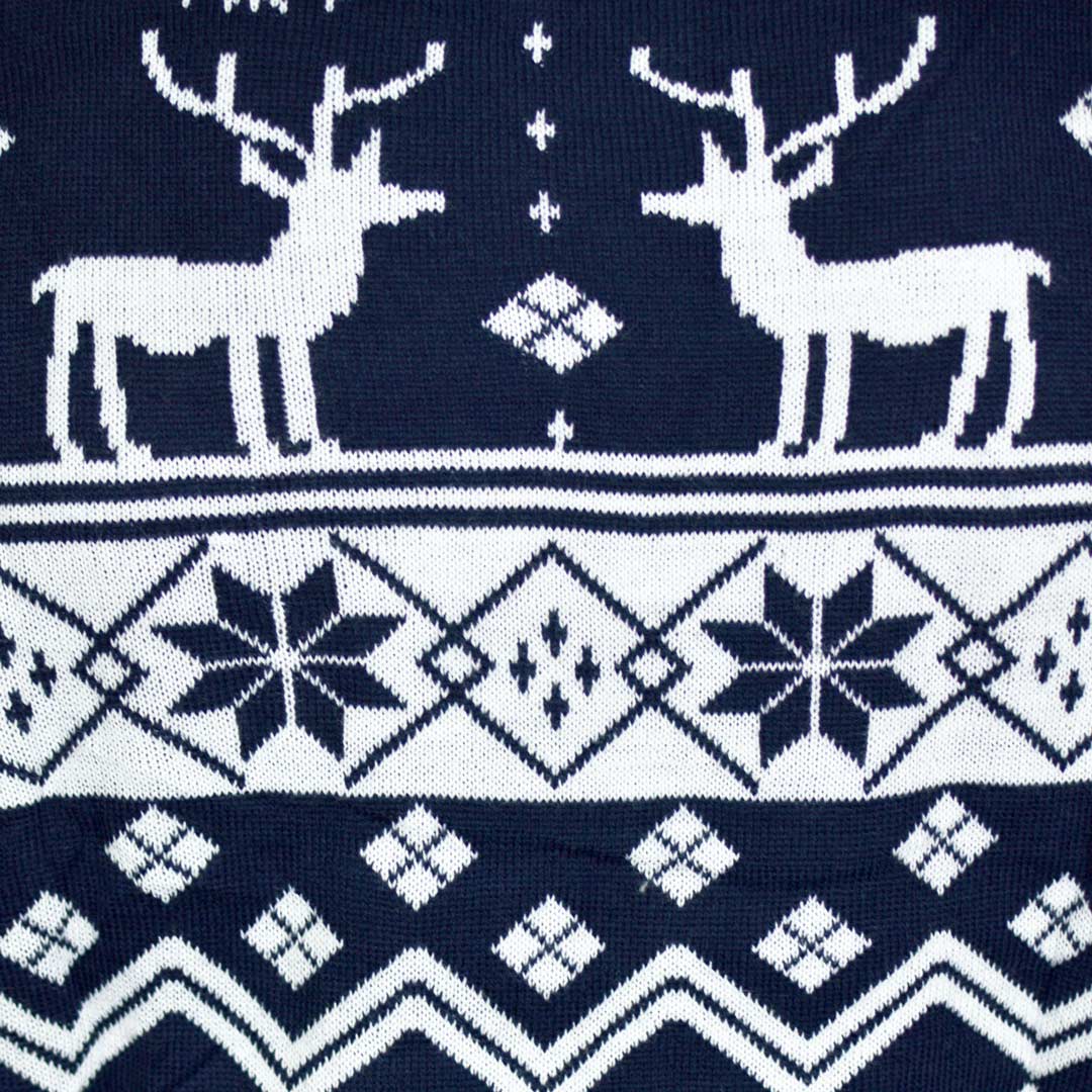 Suéter Navideño para Mujer con Renos y Estrellas Azul Nordic Detalle