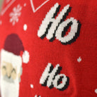 Suéter de Navidad para Hombre con Papá Noel Entrando por la Chimenea Detalle