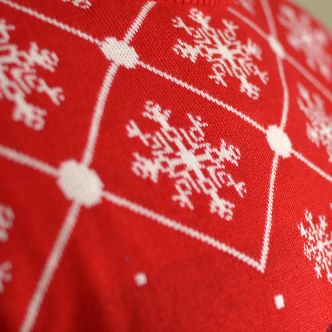 Suéter de Navidad Parejas con Papá Noel Entrando por la Chimenea Detalle Nieve